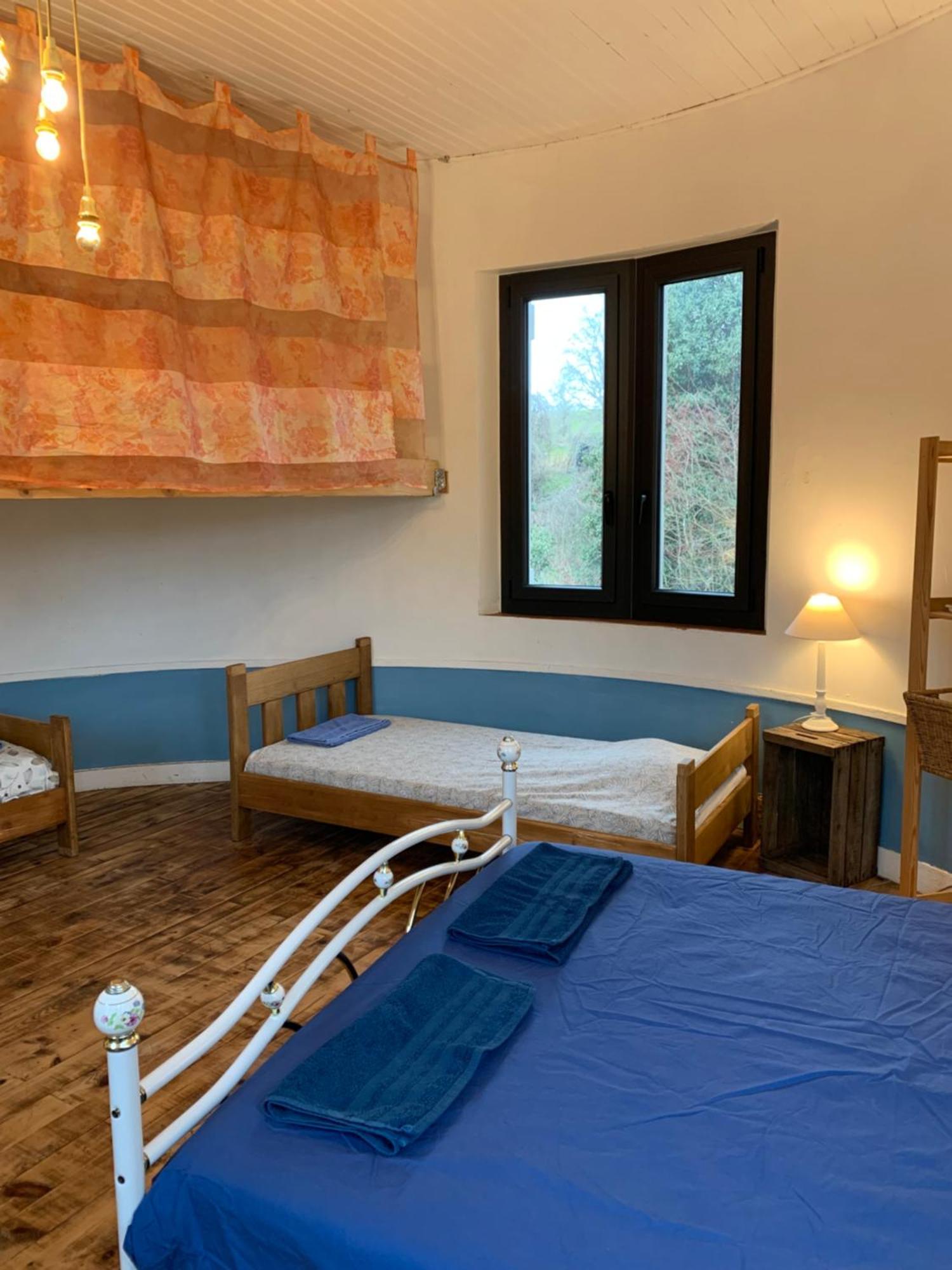Les Favouilles - Gite & Chambres D Hotes Dauphin ภายนอก รูปภาพ